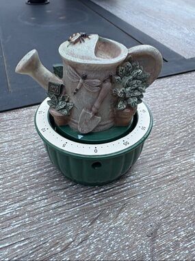 Decorative Watering Can Kitchen Timer - Green